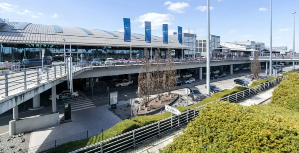 airfleetrating-hamburg airport hmm