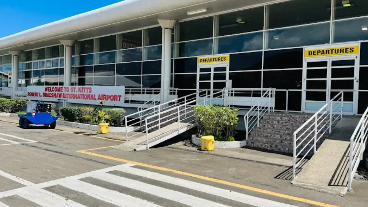 Silver Airways SKB Terminal – Robert L. Bradshaw International Airport